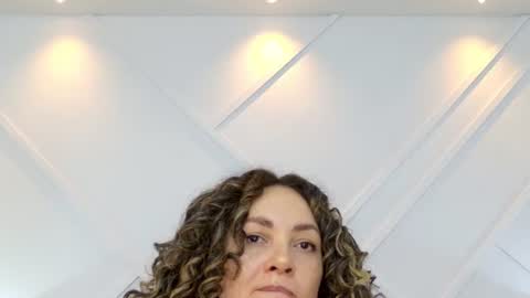 juliabadlee online show from August 8, 9:59 pm