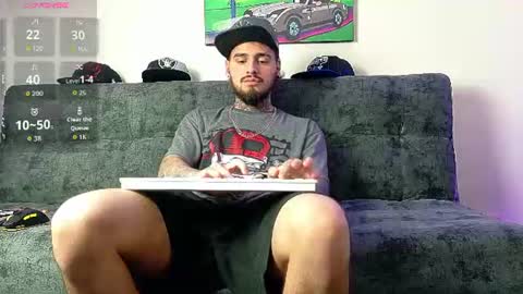 Julian independent model online show from August 14, 1:09 am