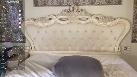 julian_win online show from August 8, 12:43 am