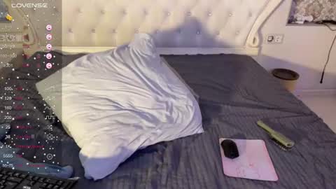 julian_win online show from August 15, 5:11 am