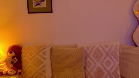 Juliana online show from July 17, 2:00 am