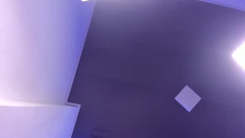 juliana_js_ online show from August 15, 9:13 am