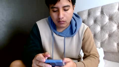 Julian online show from June 24, 5:04 pm