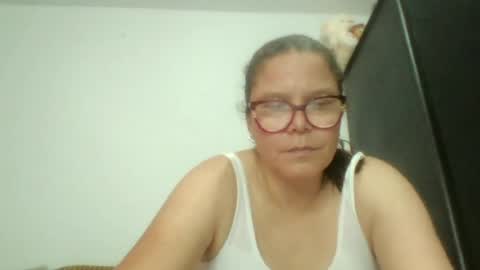 julianaputa online show from July 2, 6:53 pm