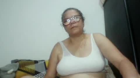 julianaputa online show from July 2, 10:33 pm