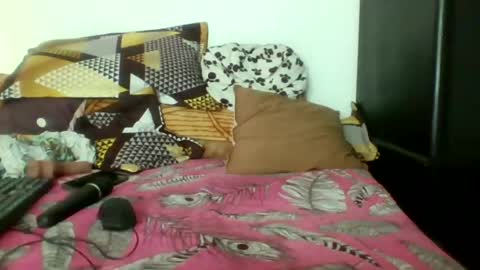 julianaputa online show from July 3, 7:27 pm