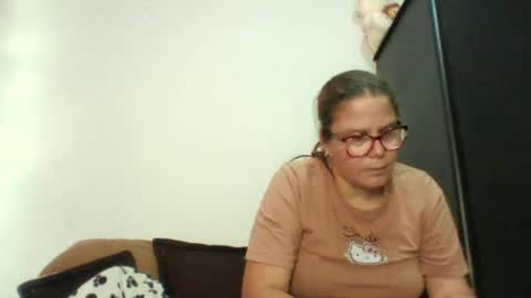 julianaputa online show from July 4, 7:38 pm