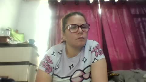 julianaputa online show from July 9, 1:27 pm