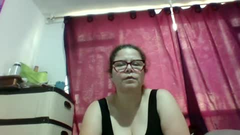 julianaputa online show from July 9, 9:31 pm