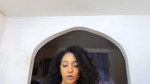 julianita online show from July 30, 9:27 am