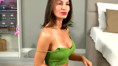 Julie online show from July 25, 9:02 am