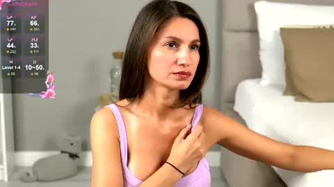 Julie online show from July 25, 12:09 pm