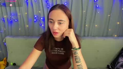 Julia online show from August 5, 3:04 am