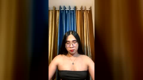 juliasterling online show from July 15, 5:47 pm