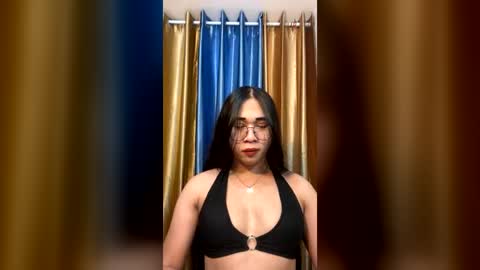 juliasterling online show from July 17, 7:19 am
