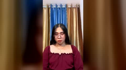 juliasterling online show from July 17, 6:19 pm