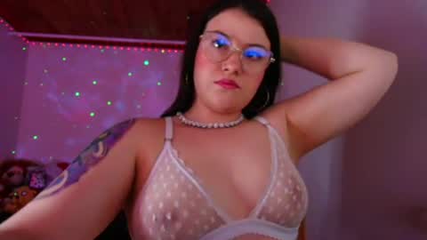 Juli online show from August 9, 1:06 am