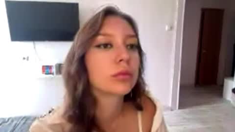 Julia online show from August 12, 8:16 am