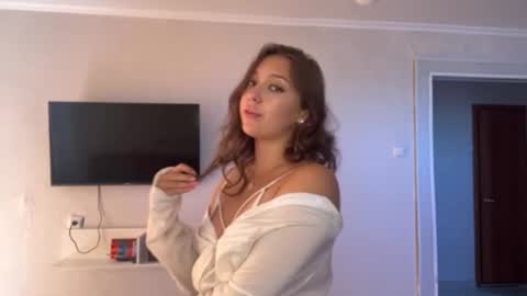 Julia online show from August 12, 10:28 am