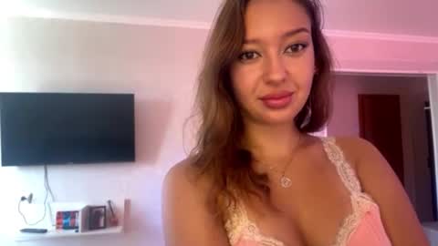 Julia online show from August 14, 6:17 am