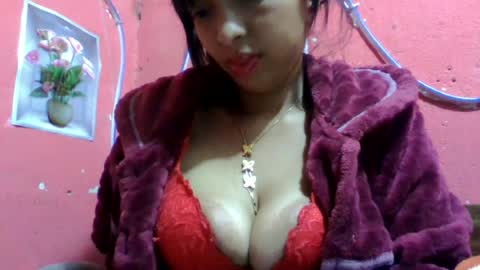 julie0612 online show from June 23, 6:20 pm