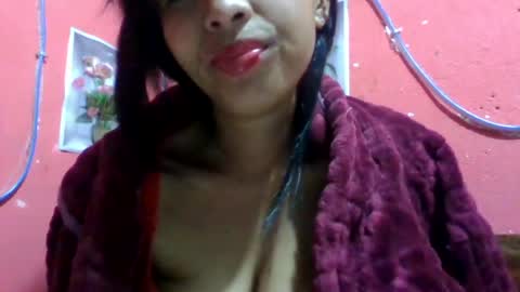 julie0612 online show from June 25, 8:12 pm