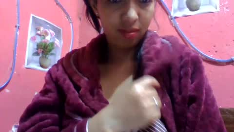 julie0612 online show from July 11, 7:53 pm