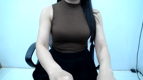 julie9x online show from August 7, 3:17 am