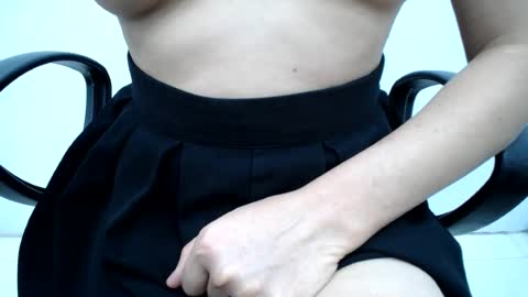 julie9x online show from August 10, 12:56 am