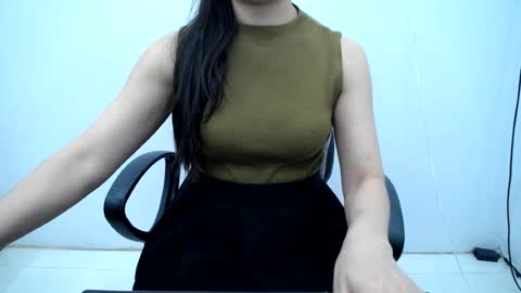 julie9x online show from August 11, 1:40 am