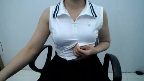 julie9x online show from August 13, 8:34 pm