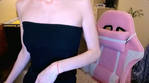 Julie online show from July 7, 5:28 pm