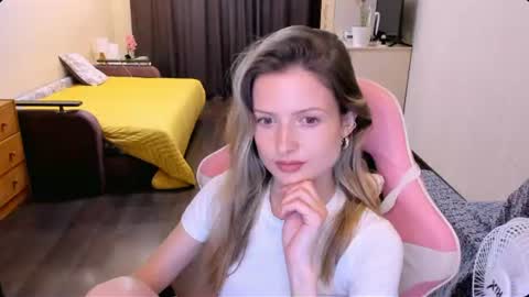 Julie online show from July 10, 4:13 pm