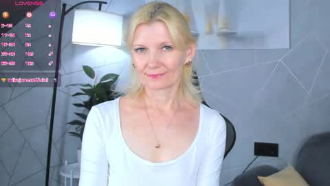 Julie Lucasss online show from August 10, 12:12 am