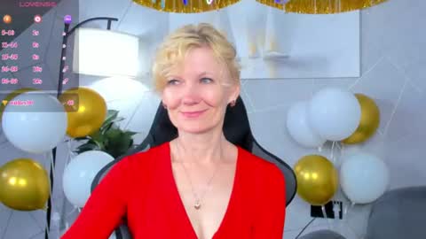 Julie Lucasss online show from August 16, 12:25 am