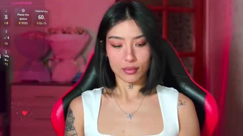 julie_turner_ online show from June 15, 10:35 am