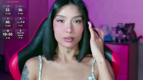 julie_turner_ online show from July 27, 1:16 pm