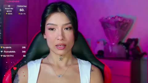 julie_turner_ online show from August 16, 3:05 pm