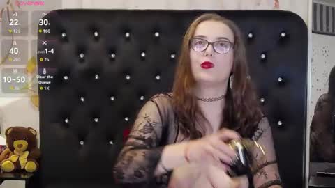 Julia online show from August 4, 8:11 am