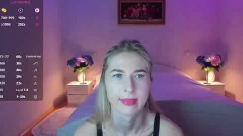 julieblazex online show from August 5, 9:02 pm