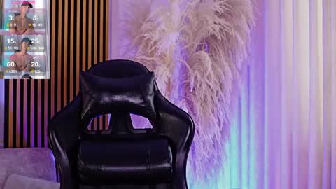 Julien online show from August 3, 3:41 pm