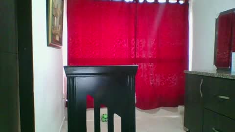Juli  Nati online show from July 29, 10:17 pm
