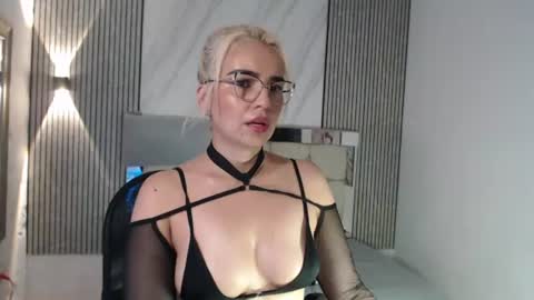 Julierta online show from August 12, 8:22 pm