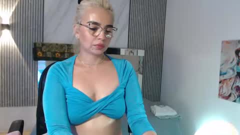 Julierta online show from August 13, 10:35 pm