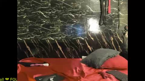 Julieta wall online show from July 19, 1:24 pm