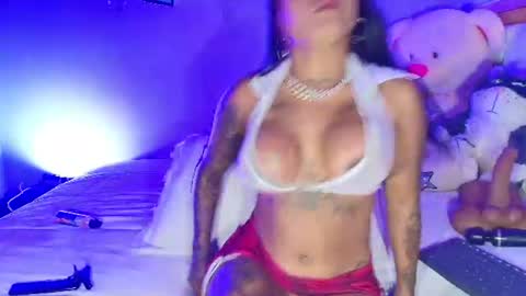 julieth_rossii online show from August 5, 3:59 am