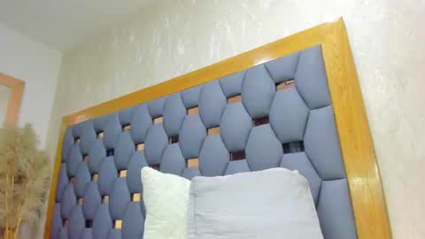 juliette_pretty_ online show from August 11, 9:39 pm