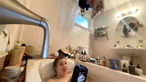 juliettelatte81200 online show from July 19, 4:42 pm