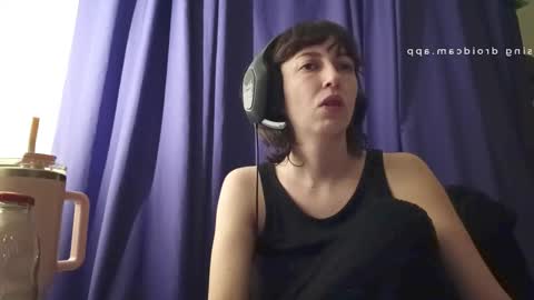 julietxxx03 online show from June 2, 5:43 am