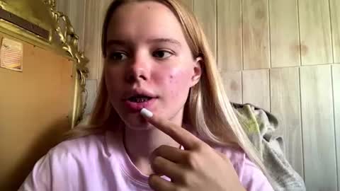 Malin online show from August 11, 8:27 am